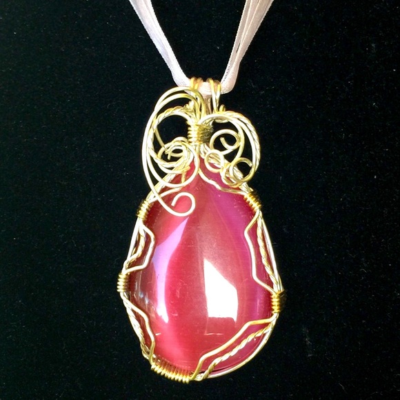 SJC Wire Wrapped Pink Cat’s Eye Pendant - Picture 4 of 8